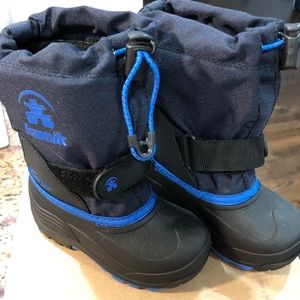 Toddler Boys Kamik Snow boots size 8 wide